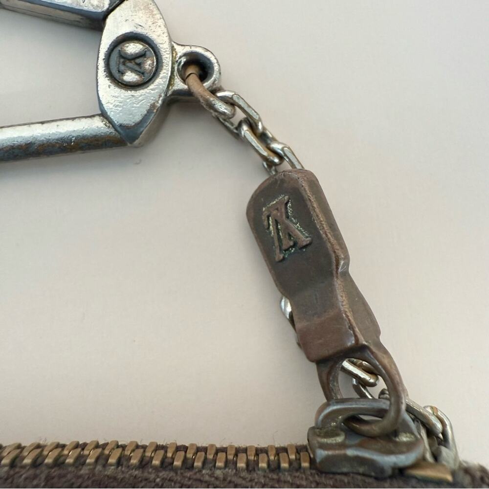 Louis Vuitton vintage small key holder Authentic - Picture 3 of 7